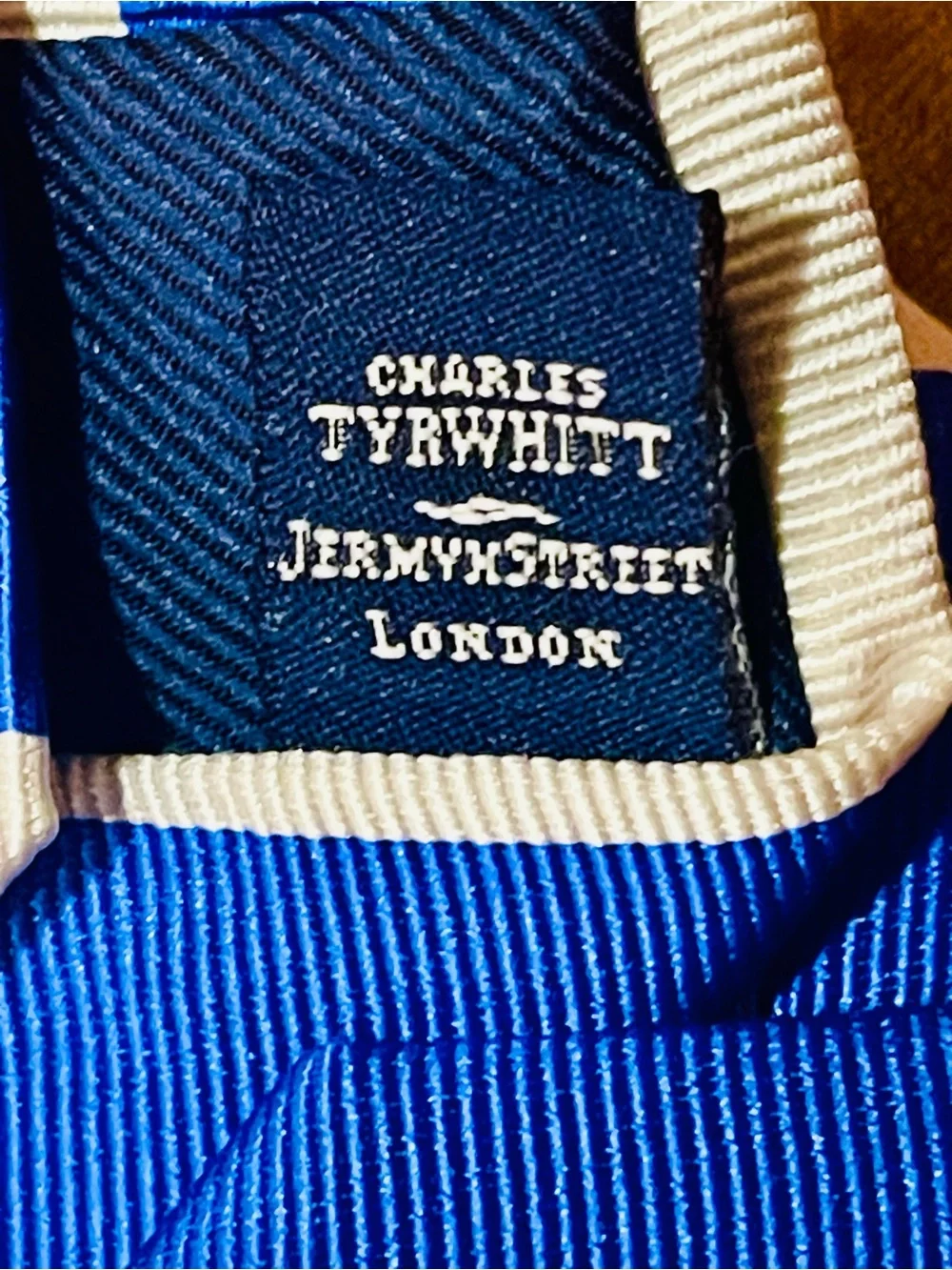 Charles Tyrwhitt Men's Tie Blue & White Diagonal Stripe 100% Silk